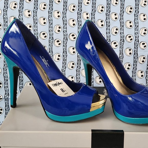 Mossimo Patent Pumps - Picture 1 of 11